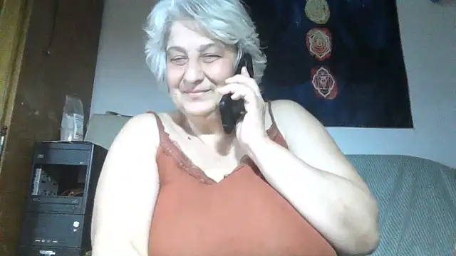 ExquisiteMature webcam