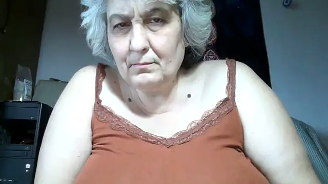 ExquisiteMature webcam