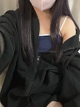 luna_sleepy webcam