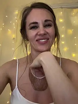 LucieMack webcam