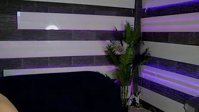 SassyIvana webcam
