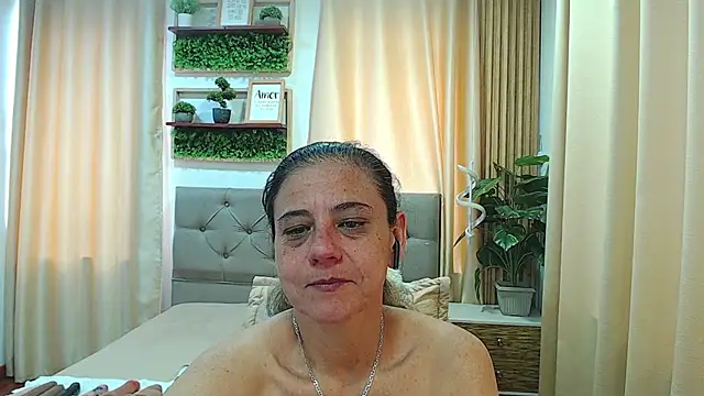 sasi_luna webcam