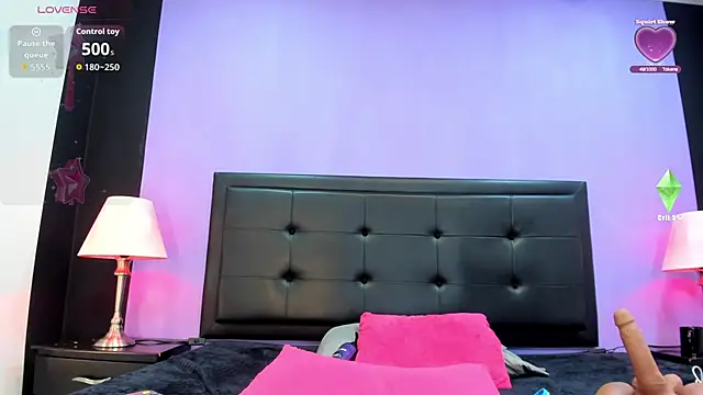 BustyGlow webcam