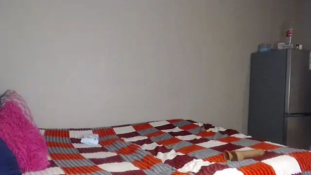 PIXIEBITCHXXX26 webcam