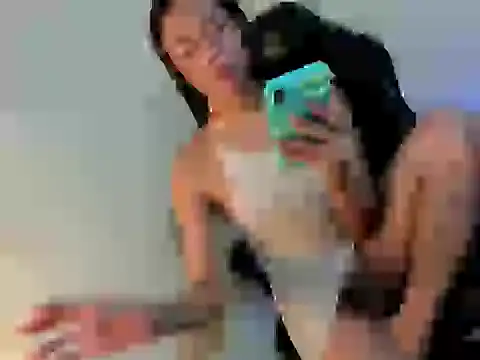 モデル: ELODIE_COOPER