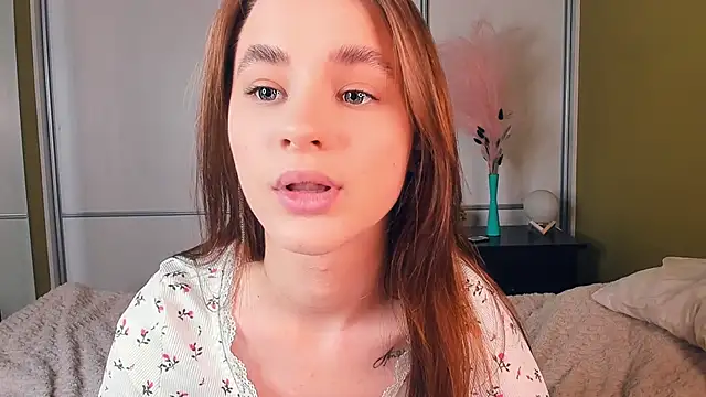 JinnyMcie webcam