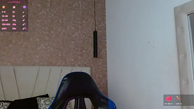 alicesmity__ - AliceSmity__'s free webcam - UK Sex Cams