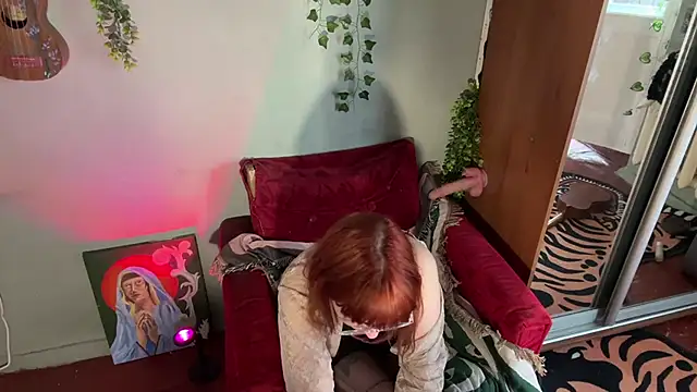 Elvira20f webcam
