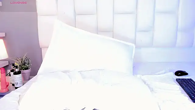 Kisses_Sophia webcam