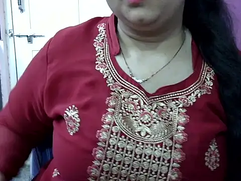 Cute_Aliyaa webcam