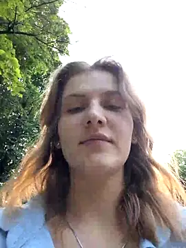 mooniekiss webcam