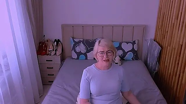 sabrinamacmarren webcam