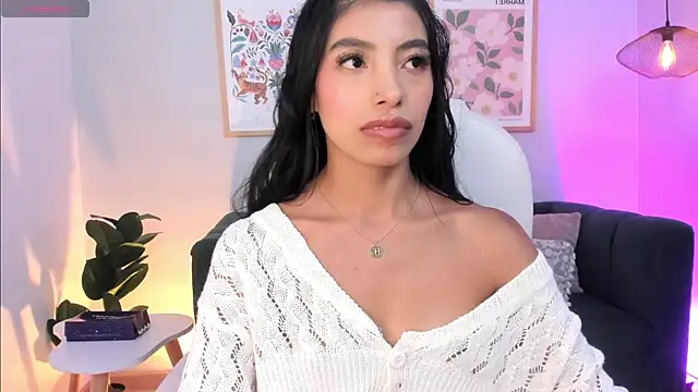 Tiffany_Low webcam