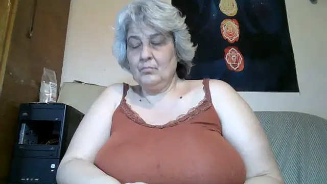 ExquisiteMature webcam