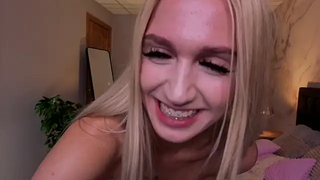 SerenaCrystall webcam