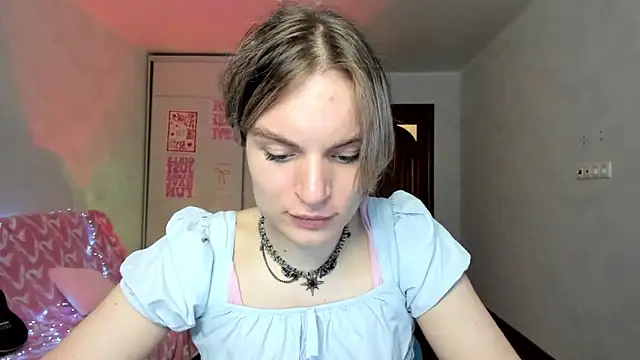 milliKira006 webcam