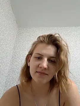 mooniekiss webcam
