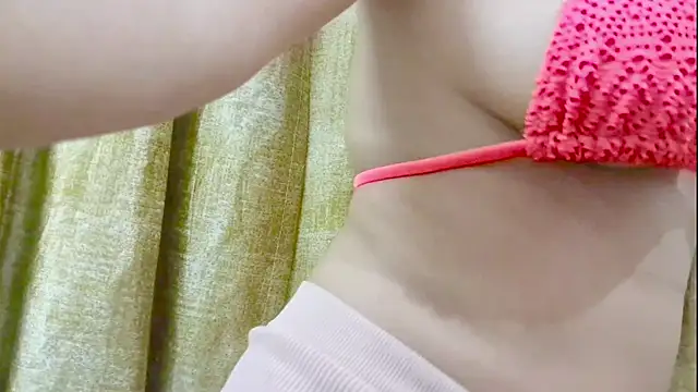 PARIYA_01 webcam