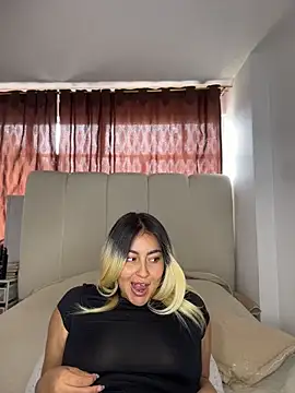 Elina_Hills webcam