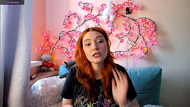 Ungoliant_Kiss webcam
