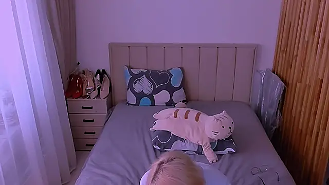 sabrinamacmarren webcam