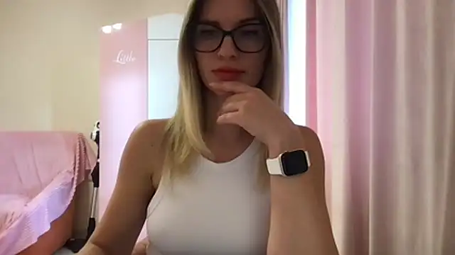 KarelliaStar webcam