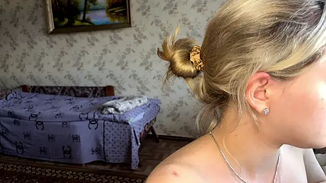 AlisiaStreitmatter webcam