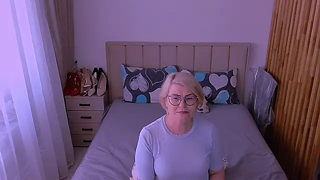sabrinamacmarren webcam