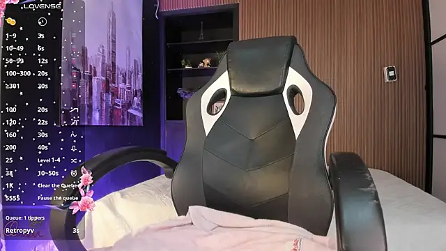 CarolineFyre webcam