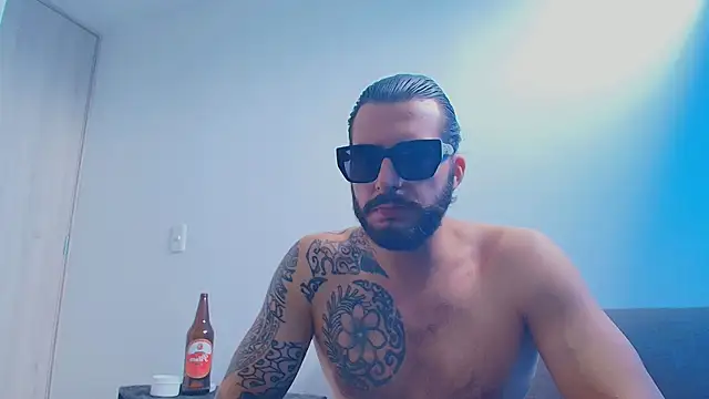 thomas_gun live sex cam
