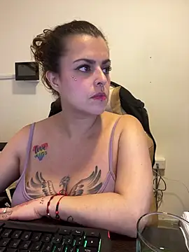 MiaHotboobs webcam