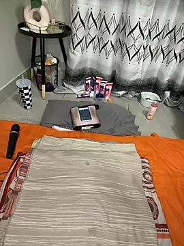 Nicole_bash webcam