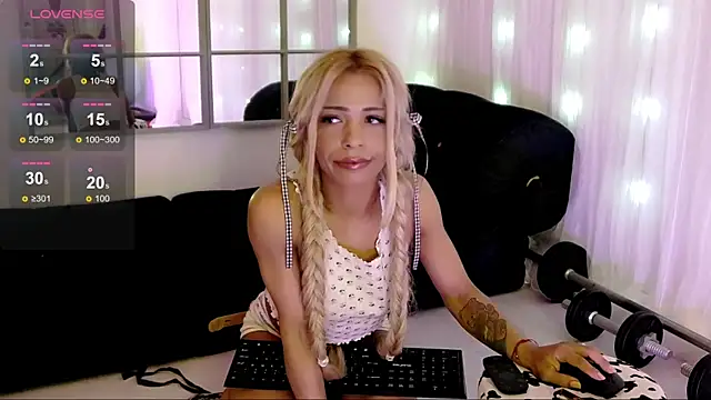 SarahRaynex webcam