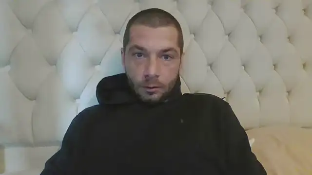Kinkycouple142 webcam