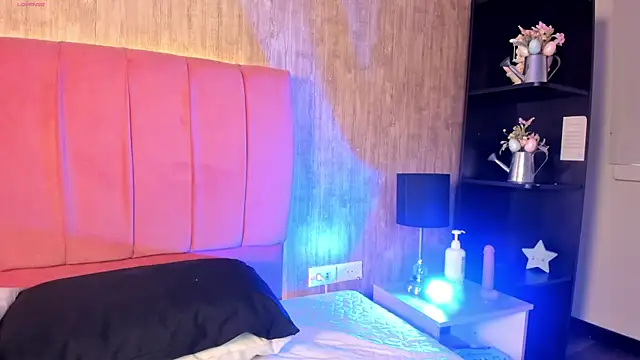 Kendra_kobein webcam