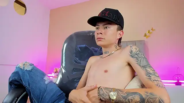 Nascary_Fox webcam