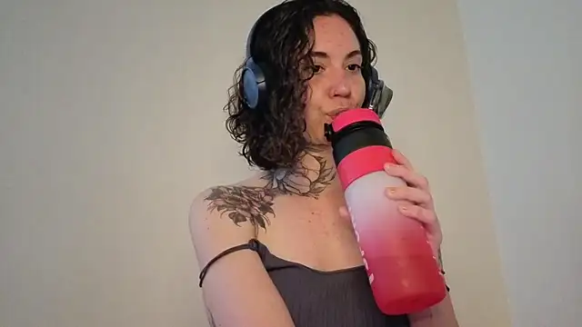 Dirty_Pink webcam