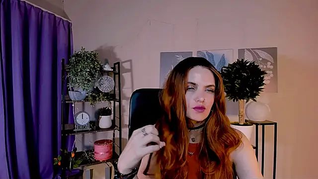 AliceSmite webcam