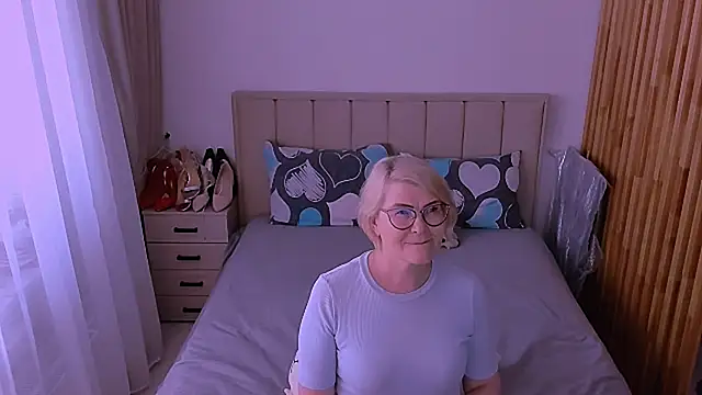 sabrinamacmarren webcam