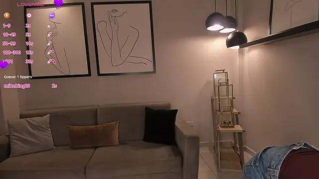 MaryLewis_ webcam