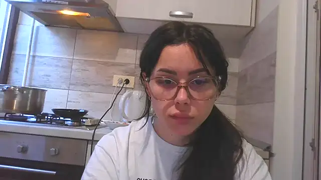 LovelyJulliette webcam