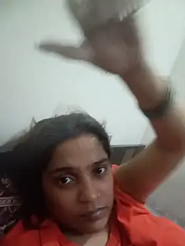 Trisha_71 webcam