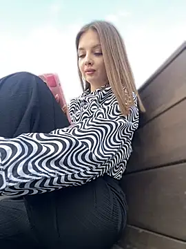 KrisMagnoly webcam
