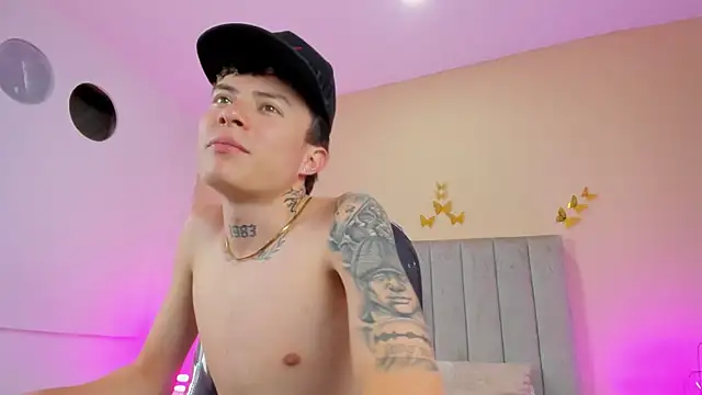 Nascary_Fox webcam