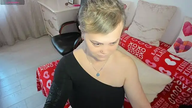 MildMature webcam