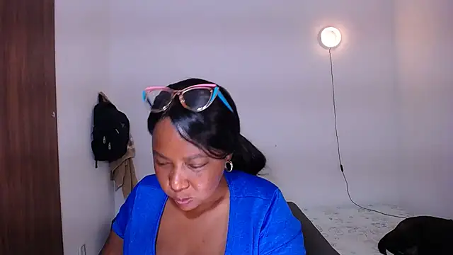 yselahot webcam