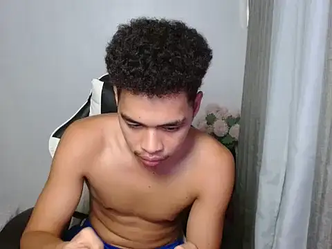 curlyasian_njxx webcam