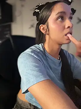 Isabella-Teen webcam