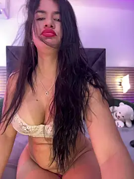 Zafira_Alabi webcam