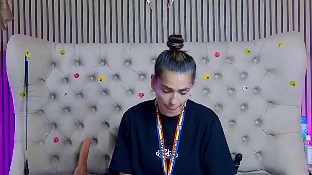 PlayfulShow webcam